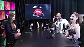 Ela Se Acha Tímida Embora Transa Com Dois E Vive Pelada Na Internet E Sobre Bater Siririca - Tati Weg