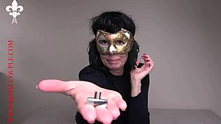 mistress noir and friends playing with huge toys 😈