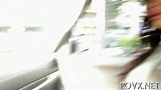 Jeg knuller hårdt doggystyle denne 18+ tøs med blowjob og bøjet over sex