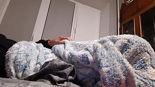 Cold Apartment Cunilingus Warms Elderly Amateurs with Pussy Licking and Orgasms