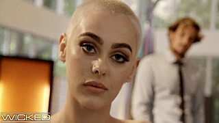 Paris Amours In Romantic Kissing And Licking Scene