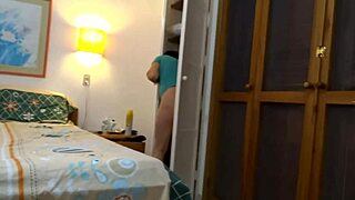 personal: i jerk off on the beach watching a beautiful stepmother on bed