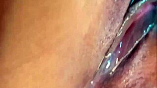 novinha safada esguicha e implora para que ele goze na sua buceta molhada roseredvip