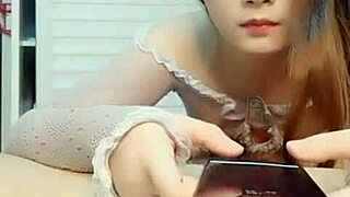 Hey, check this cute student babe from Vietnam in hot action