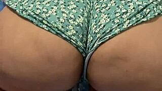 Big Ass Stepmother Sneaks a Fuck While Stepfather Showers - Soraya Culona?