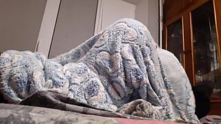 Cold Apartment Cunilingus Warms Elderly Amateurs with Pussy Licking and Orgasms