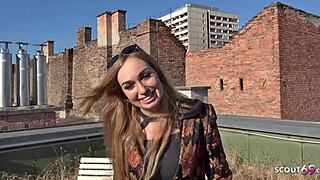 Duitse Scout Overtuigt Mode Tiener 18+ Model Liza tot Anaal voor Geld