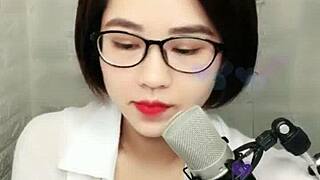 damn, this korean babe with glasses livestreams hot on uplive!