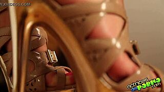 Franceska's fetish diary featuring latina milf feet masturbation