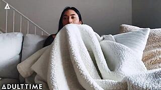 Roomies avery black and oliver davis turn lovers in dorm 😍