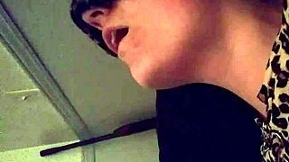 i'm obsessed with my teacher licking my cunt so good!