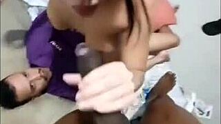 rapaz vivo installer fucks married woman and helper with big gaping ass