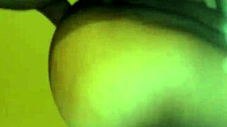 Cogiendo una rica nalgona con tetas naturales grandes