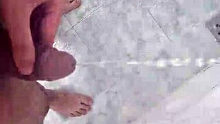 Young twink pissing deliciously in shower!