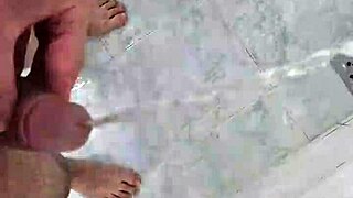 Young twink pissing deliciously in shower!