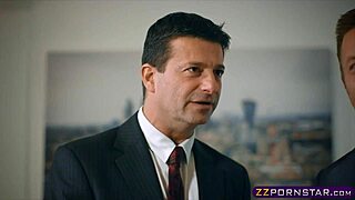 Man, I’m lovin’ this pantyhose office bitch givin’ footplay ‘til we screw hard!