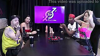 A mulher defecou o pau dele foi o momento mais bizarro e para ela foi o cheiro forte na buceta - jefao oficial e karen oliver casal porra loka.