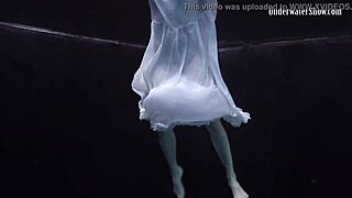 Watch Andrejka's underwater moves in the pool