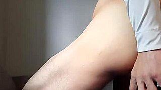 Elrico92 explores anal with a massive 25 cm dildo.