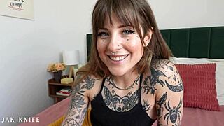 Hot Tatted Sister Awlivv Begs for Rough Creampie