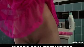 I watchs this stunng blonde amatuer masturbatin with her vibrator in the bathrom, oh god