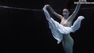 Watch Andrejka's underwater moves in the pool