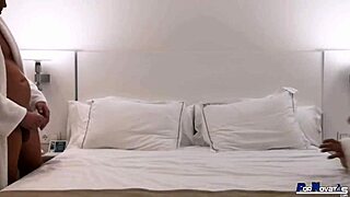 povnovatas miss peach feels intense pleasure sucking mr banana