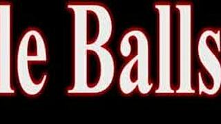 Big Booty BBW Spreads Ass, Showin' That Dirty Hole, Damn!