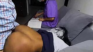 Abuelo - Hijastra Tiene Sexo Con Hermanastro Y El Viejo No Dice Nada Que Follen En Su Cara