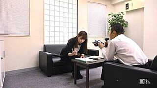 omg, japon röportajı için şimdi soyunuyor muyum gerçekten? 😳