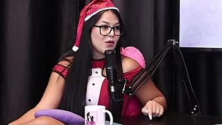 Older lovers outshine young ones in group lesbian fun