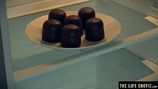 Hot Sexy Girl Boldly Smears Cream On Big Tits And Hairy Pussy