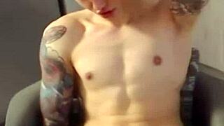 Young twink Alexterner shows off muscles while jerking for Chatroubate fans