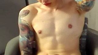 Young twink Alexterner shows off muscles while jerking for Chatroubate fans