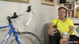 mature british woman in stockings sucking monster cock to cum