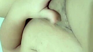 Sentei no Consolo de Frente e Costas Avisando o Gozo