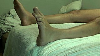 pakistani stepmom catch stepson jerkin off omg...