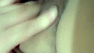 Sentei no Consolo de Frente e Costas Avisando o Gozo