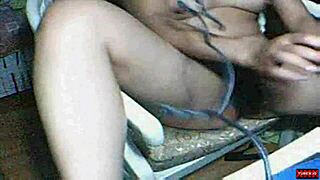 webcam girl shares free amateur porn video