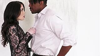 Hey, can Evelyn Claire handle Dredd's massive BBC?