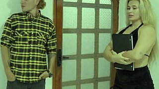 Colombian real estate agent fucks client with big clit.