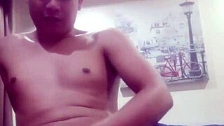 Thai gay boy can't stop cumming hard! So hot!