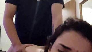 Man, I’m freakin’ out, novinha begged me to pound hard and gape her slutty ass!