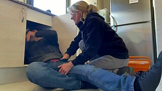 Hot Wife Sucks Plumber's Big Cock in Kitchen with Cum Finish 😏