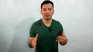 I lend my hairy ass to the constructor boyfriend, sucked by my ex's boyfriend, he fucks me bareback in the houses we build.