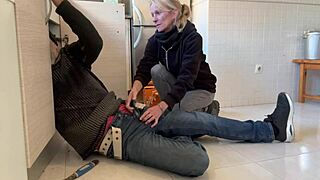 Hot Wife Sucks Plumber's Big Cock in Kitchen with Cum Finish 😏