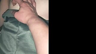 I Film Japanese Amateurs Outdoors With My Phone