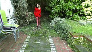 I’m Obsessed With This Cutie Sucking Elder Cock So Well