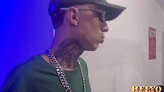 Damn, caught her fucking another chick, joined in and dominated both!