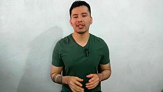 I lend my hairy ass to the constructor boyfriend, sucked by my ex's boyfriend, he fucks me bareback in the houses we build.